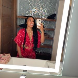 Meet your Posher, Jasmine